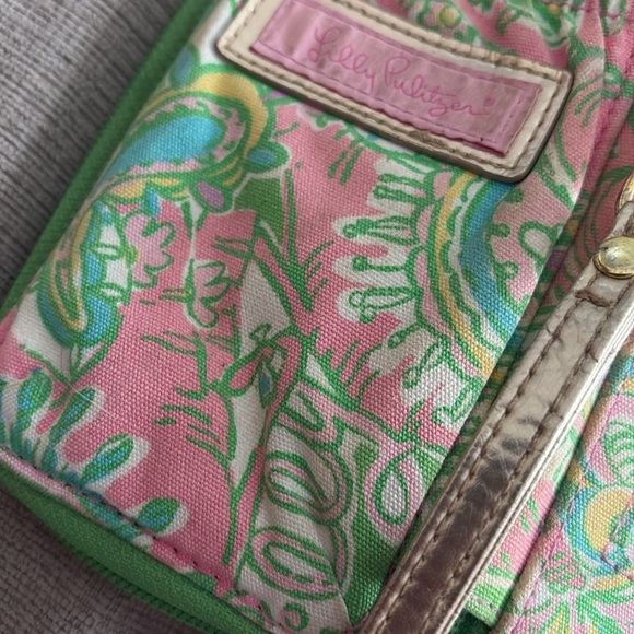 Lilly Pulitzer Zip Around Wallet Wristlet ID Phone Holder 6Lx3.5W - Picture 6 of 7